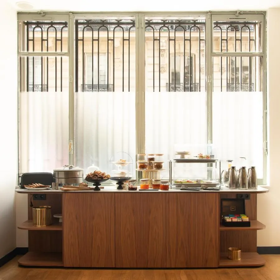 Hotel Monsieur &