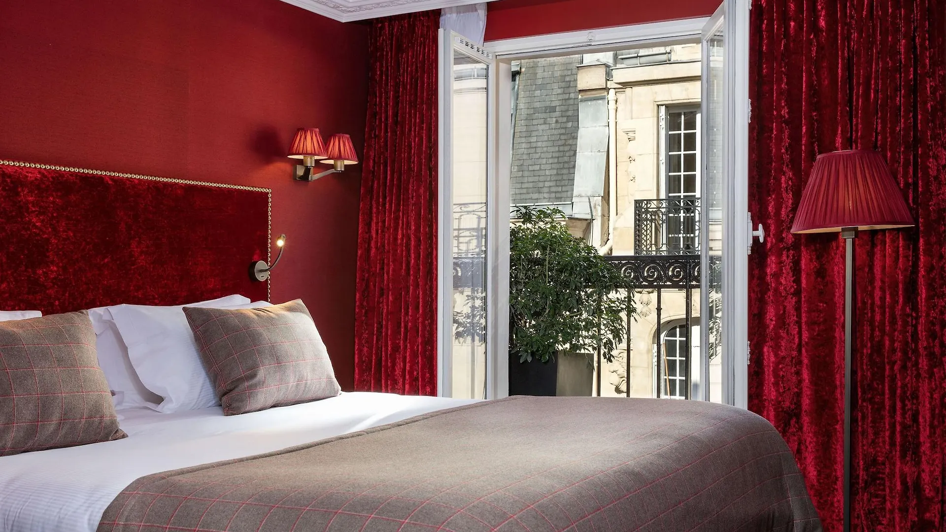Monsieur & Hotel