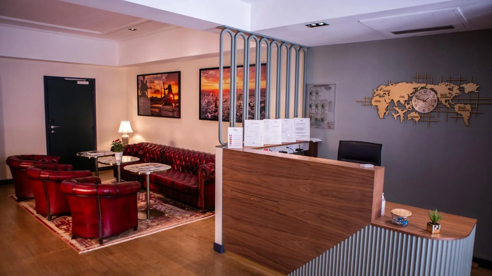 Hotel Monsieur & 4*